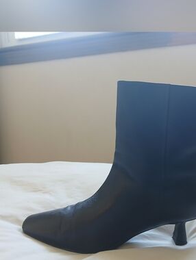 Bruno Magli Kitten Heel Boot Fits Like A 9.5 Or 10